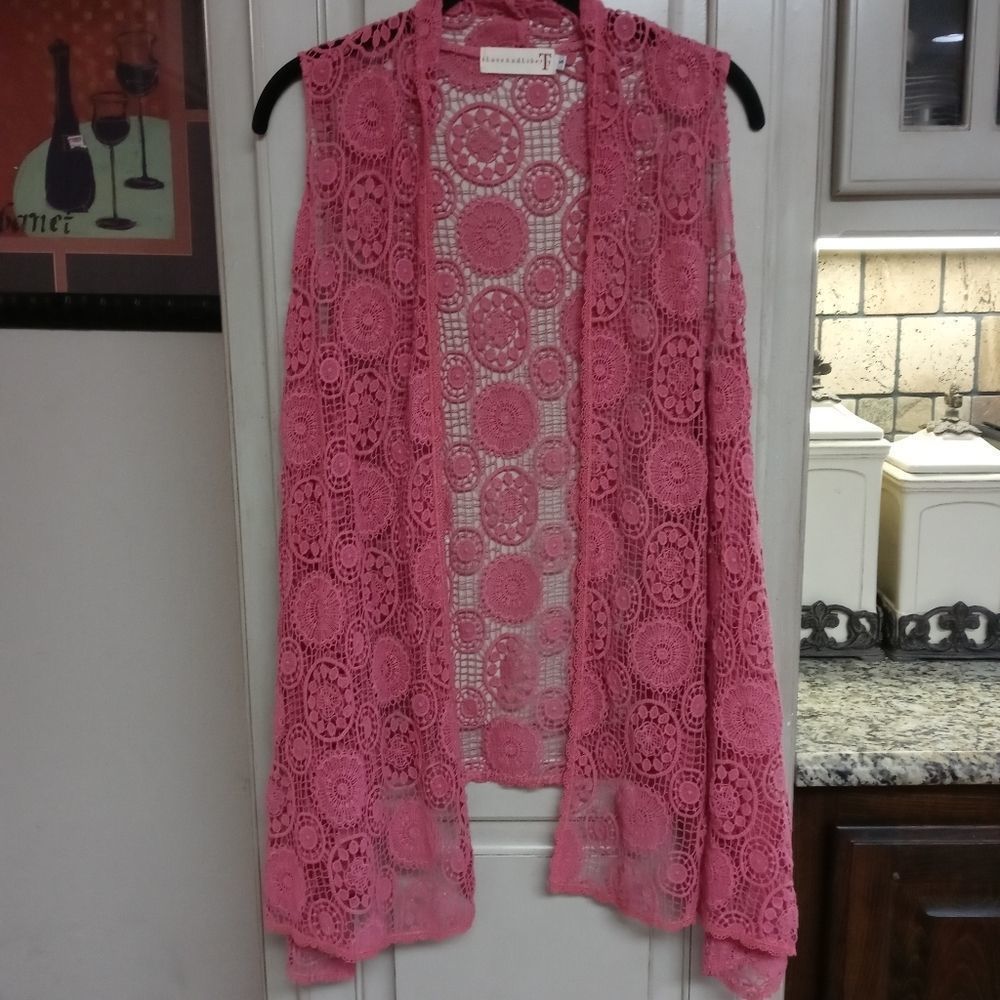 4 Love & Liberty Augusta Crochet Vest in Primrose - Picture 4 of 8
